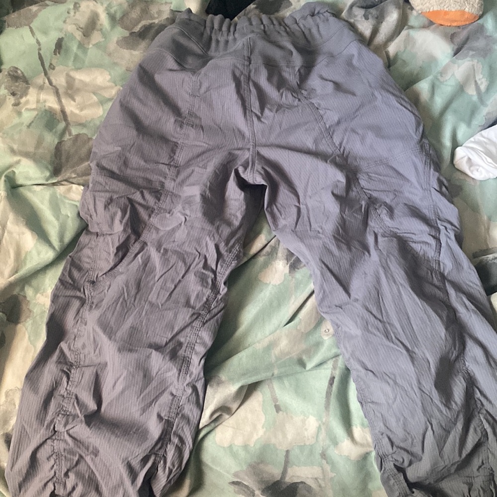 Lululemon - Picture 2 of 2